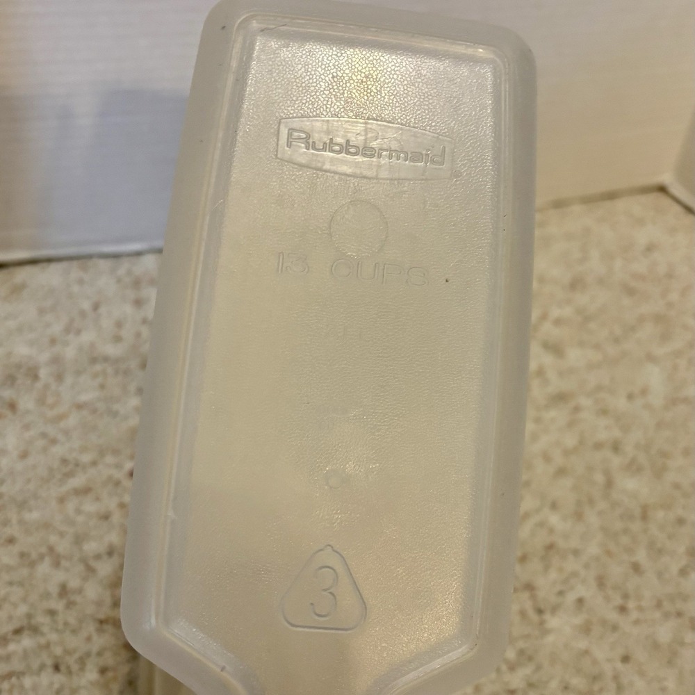 Vintage Rubbermaid Servin Saver #3 13 Cup Sheer Cereal Keeper w/ Cream Lid USA - Picture 5 of 5